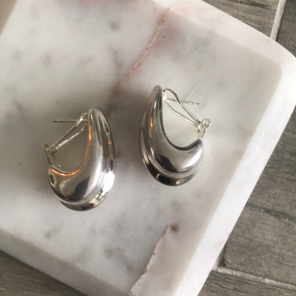 Silver earrings - Picture 2 of 3